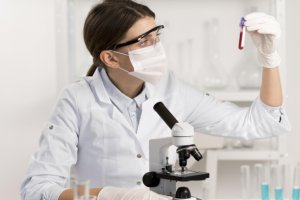 Auxiliar de Laboratório
